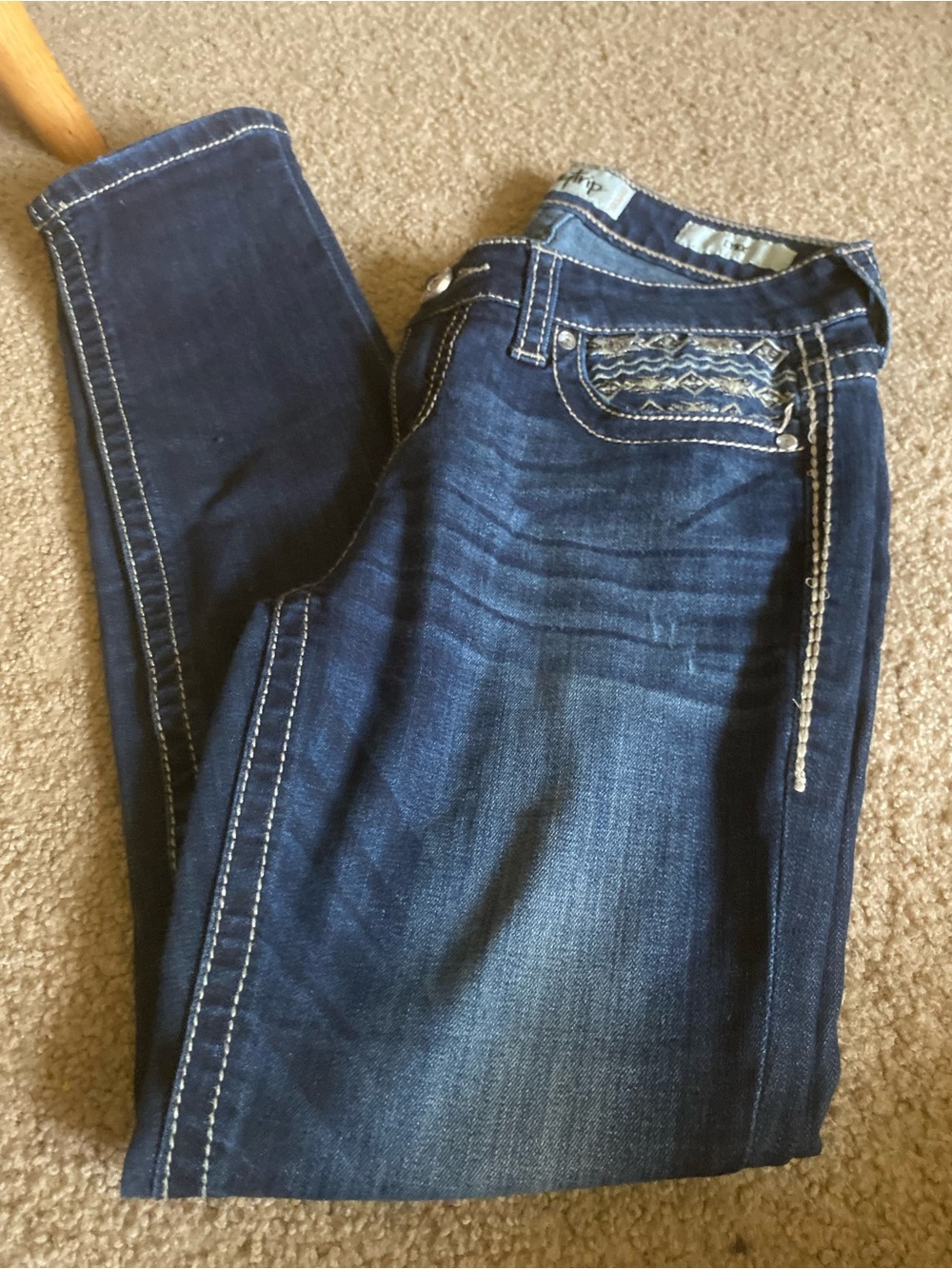 Buckle Daytrip Lynx Embroidered Pocket Jeans Women’s Size 28 Dark Wash
